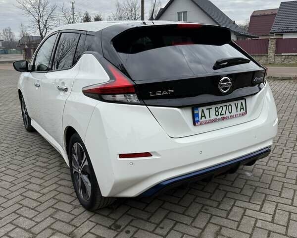 Белый Ниссан Лиф, объемом двигателя 0 л и пробегом 91 тыс. км за 12500 $, фото 10 на Automoto.ua