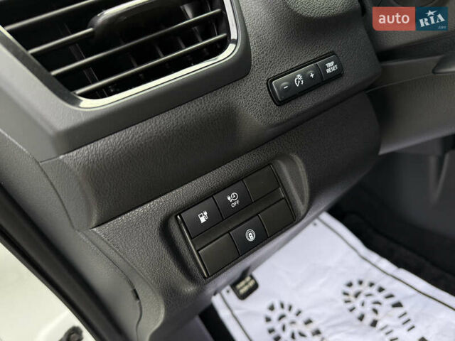 Белый Ниссан Лиф, объемом двигателя 0 л и пробегом 100 тыс. км за 15450 $, фото 27 на Automoto.ua