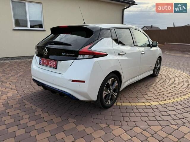 Белый Ниссан Лиф, объемом двигателя 0 л и пробегом 17 тыс. км за 17999 $, фото 5 на Automoto.ua