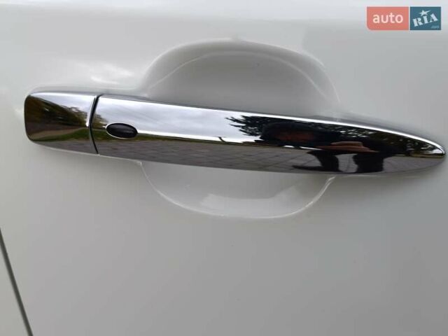 Белый Ниссан Лиф, объемом двигателя 0 л и пробегом 76 тыс. км за 13800 $, фото 12 на Automoto.ua