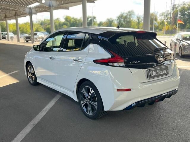 Белый Ниссан Лиф, объемом двигателя 0 л и пробегом 110 тыс. км за 13400 $, фото 3 на Automoto.ua