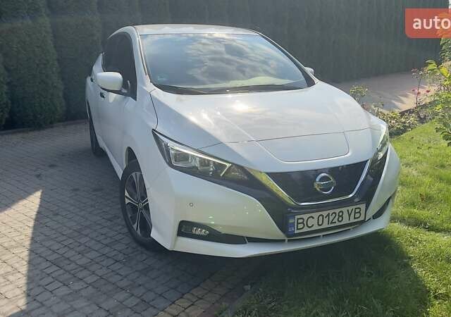 Белый Ниссан Лиф, объемом двигателя 0 л и пробегом 55 тыс. км за 17500 $, фото 29 на Automoto.ua