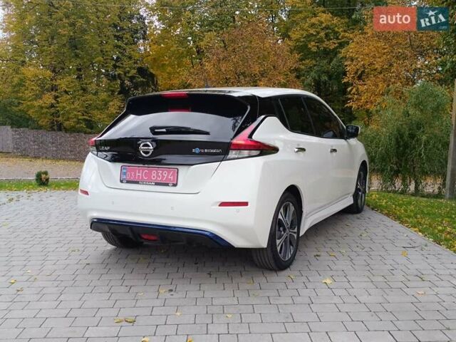 Белый Ниссан Лиф, объемом двигателя 0 л и пробегом 76 тыс. км за 13800 $, фото 9 на Automoto.ua