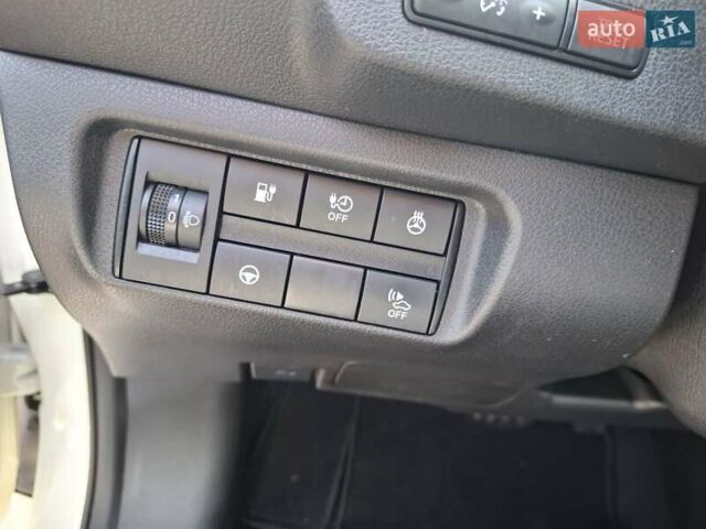 Белый Ниссан Лиф, объемом двигателя 0 л и пробегом 39 тыс. км за 14900 $, фото 15 на Automoto.ua