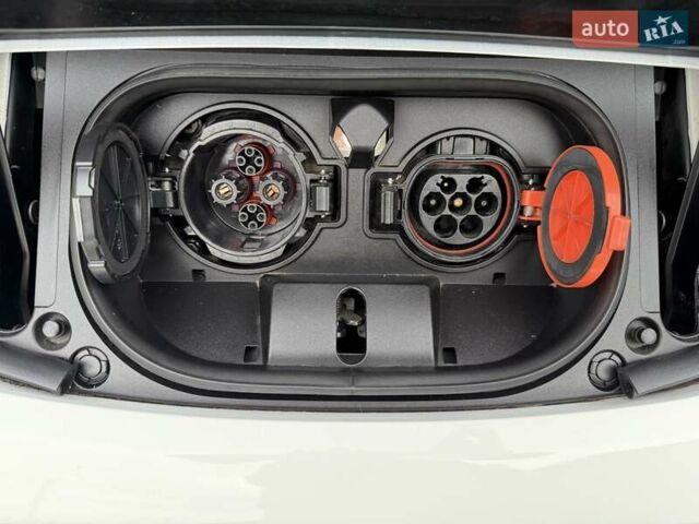 Белый Ниссан Лиф, объемом двигателя 0 л и пробегом 127 тыс. км за 14999 $, фото 69 на Automoto.ua