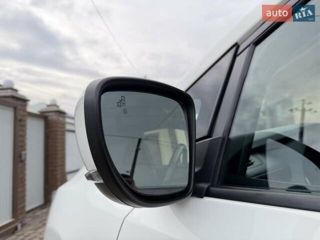 Белый Ниссан Лиф, объемом двигателя 0 л и пробегом 127 тыс. км за 14999 $, фото 21 на Automoto.ua