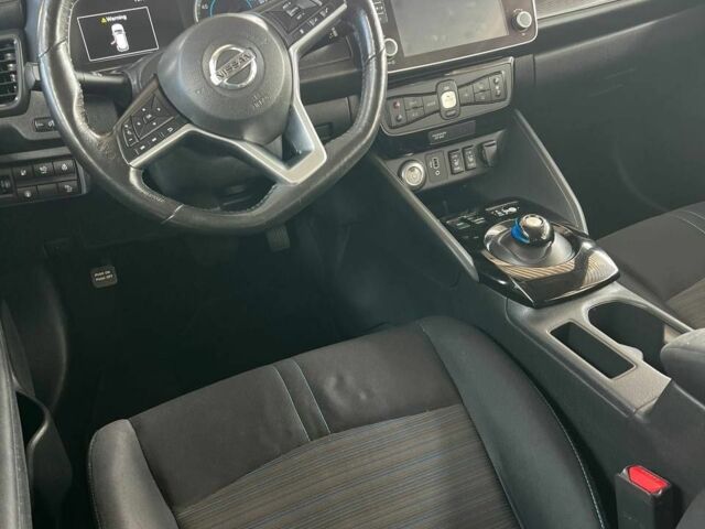 Белый Ниссан Лиф, объемом двигателя 0 л и пробегом 110 тыс. км за 13400 $, фото 6 на Automoto.ua