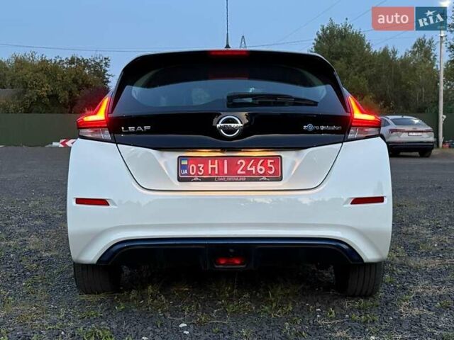 Белый Ниссан Лиф, объемом двигателя 0 л и пробегом 118 тыс. км за 14800 $, фото 3 на Automoto.ua