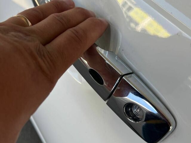 Белый Ниссан Лиф, объемом двигателя 0 л и пробегом 110 тыс. км за 13400 $, фото 5 на Automoto.ua