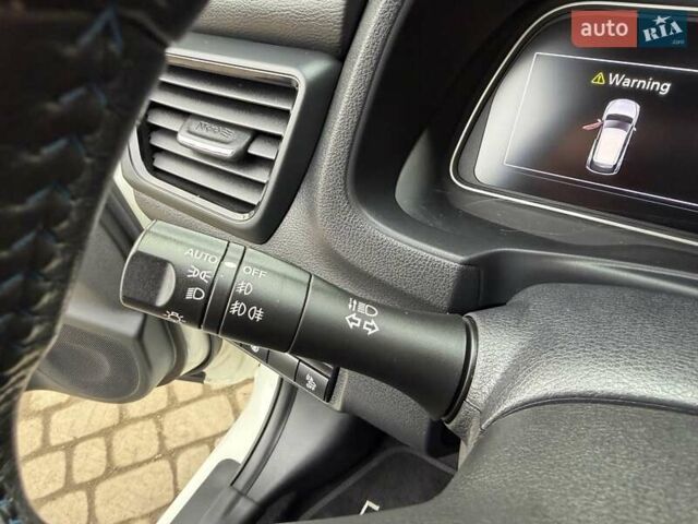 Белый Ниссан Лиф, объемом двигателя 0 л и пробегом 127 тыс. км за 14999 $, фото 35 на Automoto.ua