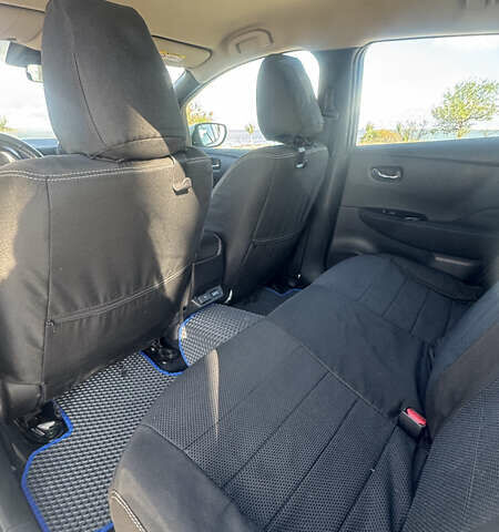 Білий Ніссан Ліф, об'ємом двигуна 0 л та пробігом 62 тис. км за 16000 $, фото 8 на Automoto.ua