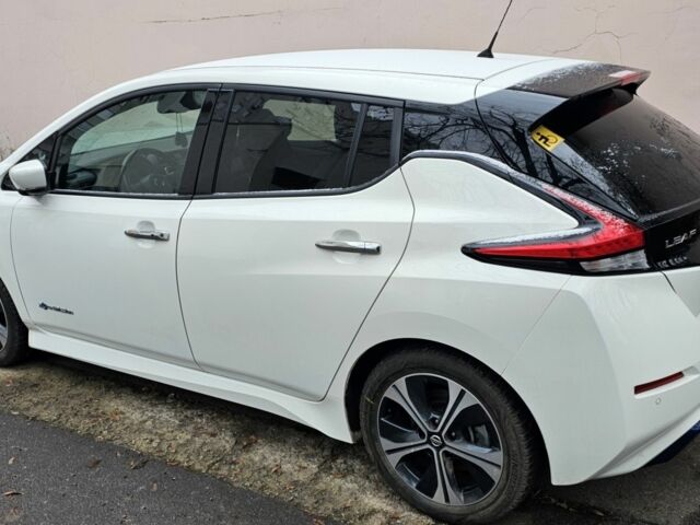 Белый Ниссан Лиф, объемом двигателя 0 л и пробегом 1000 тыс. км за 12500 $, фото 14 на Automoto.ua