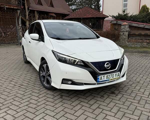 Белый Ниссан Лиф, объемом двигателя 0 л и пробегом 91 тыс. км за 12500 $, фото 5 на Automoto.ua