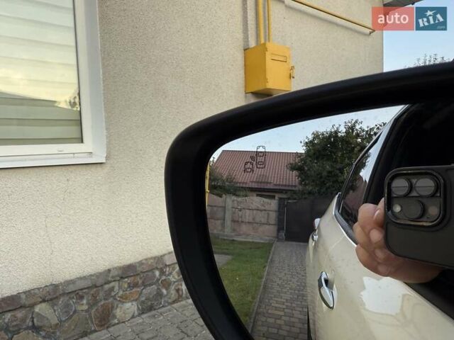 Белый Ниссан Лиф, объемом двигателя 0 л и пробегом 17 тыс. км за 17999 $, фото 41 на Automoto.ua