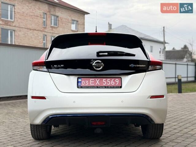 Белый Ниссан Лиф, объемом двигателя 0 л и пробегом 127 тыс. км за 14999 $, фото 14 на Automoto.ua