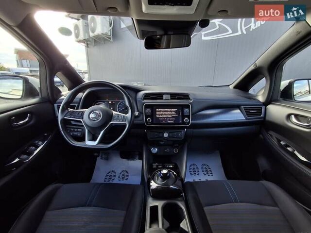 Белый Ниссан Лиф, объемом двигателя 0 л и пробегом 129 тыс. км за 12500 $, фото 19 на Automoto.ua