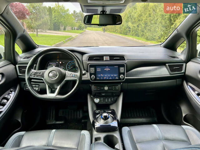 Білий Ніссан Ліф, об'ємом двигуна 0 л та пробігом 62 тис. км за 14999 $, фото 41 на Automoto.ua