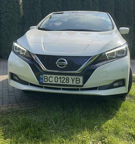 Белый Ниссан Лиф, объемом двигателя 0 л и пробегом 55 тыс. км за 17500 $, фото 27 на Automoto.ua