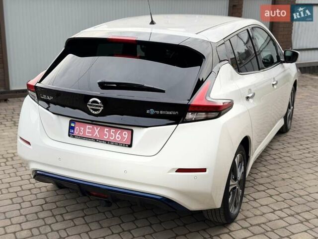 Белый Ниссан Лиф, объемом двигателя 0 л и пробегом 127 тыс. км за 14999 $, фото 15 на Automoto.ua