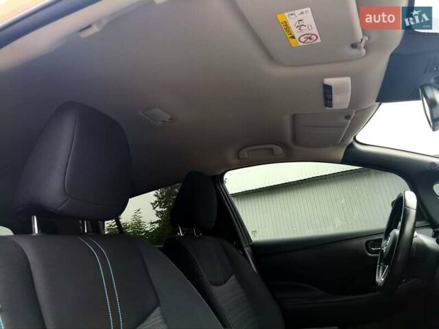 Белый Ниссан Лиф, объемом двигателя 0 л и пробегом 72 тыс. км за 13750 $, фото 13 на Automoto.ua