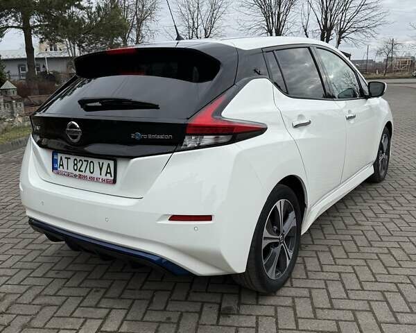 Белый Ниссан Лиф, объемом двигателя 0 л и пробегом 91 тыс. км за 12500 $, фото 12 на Automoto.ua