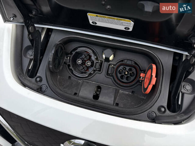 Белый Ниссан Лиф, объемом двигателя 0 л и пробегом 115 тыс. км за 11700 $, фото 46 на Automoto.ua