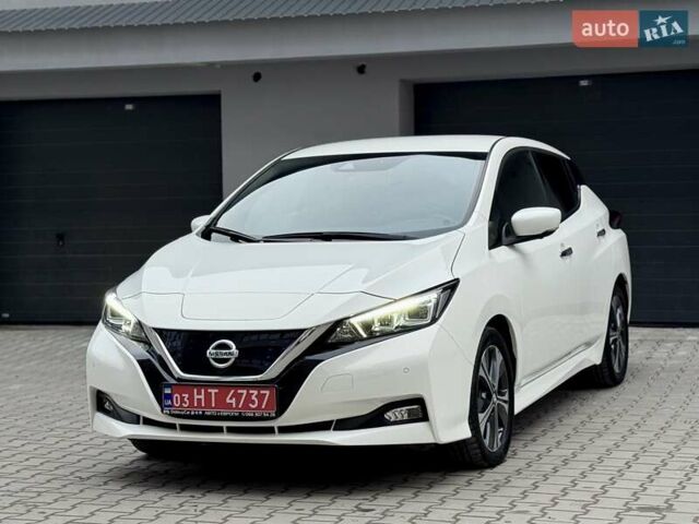 Білий Ніссан Ліф, об'ємом двигуна 0 л та пробігом 46 тис. км за 13800 $, фото 10 на Automoto.ua