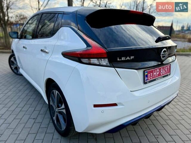 Белый Ниссан Лиф, объемом двигателя 0 л и пробегом 98 тыс. км за 15950 $, фото 15 на Automoto.ua