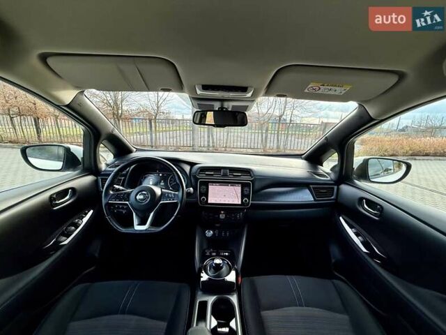 Белый Ниссан Лиф, объемом двигателя 0 л и пробегом 98 тыс. км за 15950 $, фото 91 на Automoto.ua