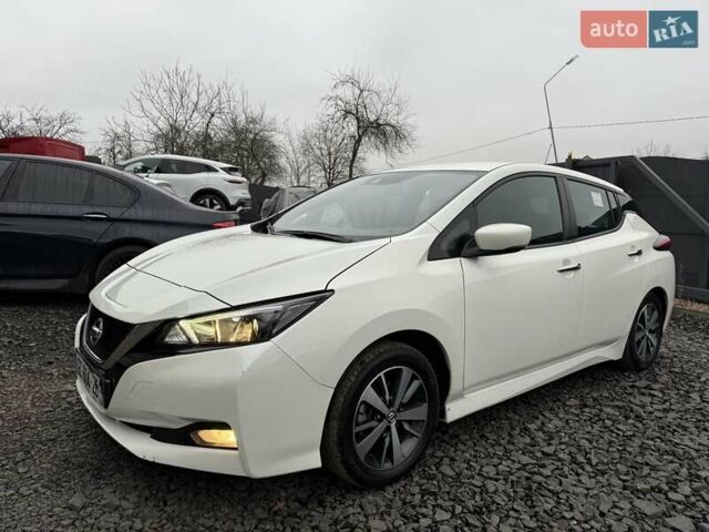 Белый Ниссан Лиф, объемом двигателя 0 л и пробегом 77 тыс. км за 13200 $, фото 11 на Automoto.ua