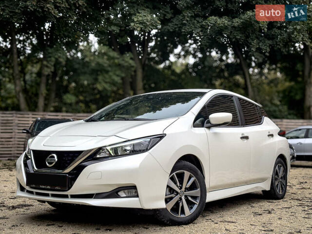 Білий Ніссан Ліф, об'ємом двигуна 0 л та пробігом 18 тис. км за 14500 $, фото 13 на Automoto.ua