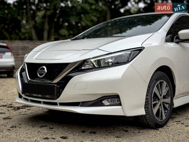Білий Ніссан Ліф, об'ємом двигуна 0 л та пробігом 18 тис. км за 14500 $, фото 28 на Automoto.ua