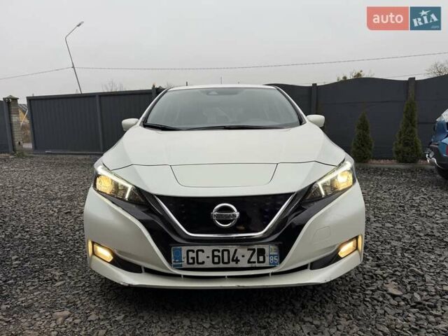 Белый Ниссан Лиф, объемом двигателя 0 л и пробегом 77 тыс. км за 13200 $, фото 2 на Automoto.ua