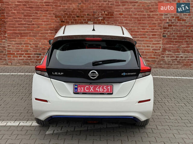 Белый Ниссан Лиф, объемом двигателя 0 л и пробегом 109 тыс. км за 11999 $, фото 21 на Automoto.ua