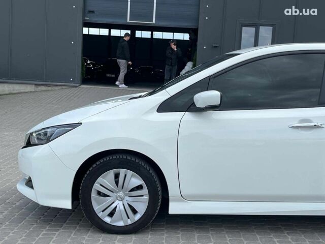 Білий Ніссан Ліф, об'ємом двигуна 0 л та пробігом 44 тис. км за 14290 $, фото 38 на Automoto.ua