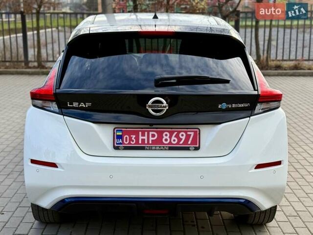 Белый Ниссан Лиф, объемом двигателя 0 л и пробегом 98 тыс. км за 15950 $, фото 16 на Automoto.ua