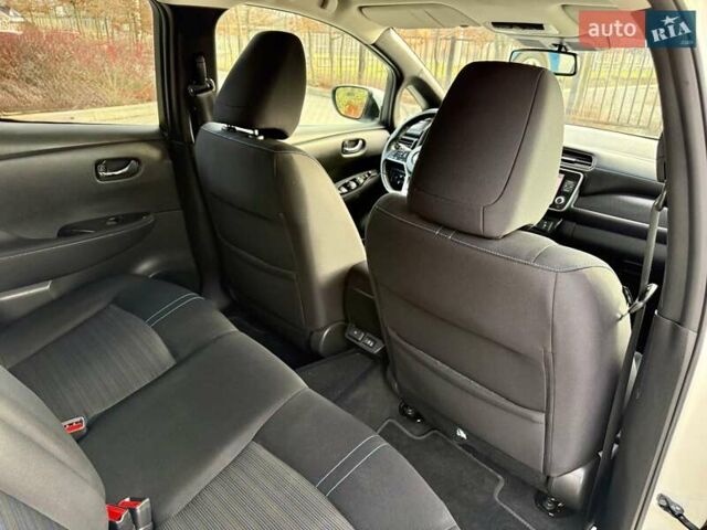 Белый Ниссан Лиф, объемом двигателя 0 л и пробегом 98 тыс. км за 15950 $, фото 82 на Automoto.ua