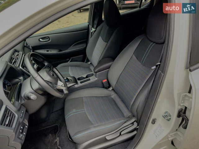 Білий Ніссан Ліф, об'ємом двигуна 0 л та пробігом 18 тис. км за 14500 $, фото 63 на Automoto.ua