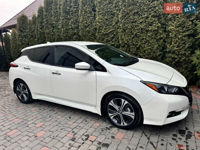 Белый Ниссан Лиф, объемом двигателя 0 л и пробегом 27 тыс. км за 12900 $, фото 13 на Automoto.ua