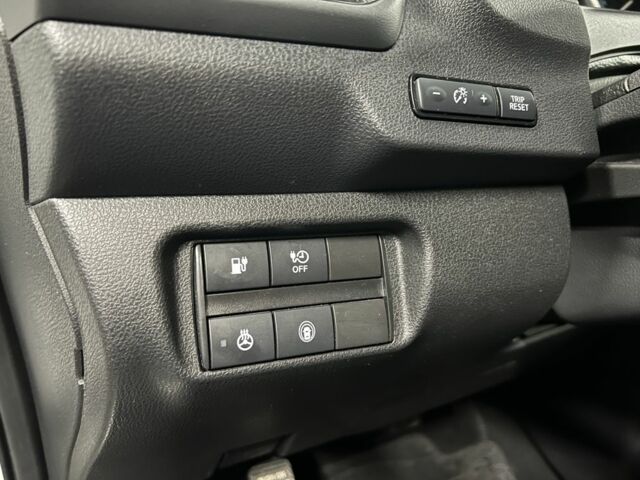 Белый Ниссан Лиф, объемом двигателя 0 л и пробегом 27 тыс. км за 13800 $, фото 14 на Automoto.ua