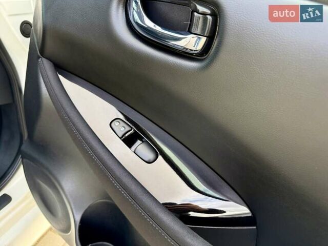 Белый Ниссан Лиф, объемом двигателя 0 л и пробегом 98 тыс. км за 15950 $, фото 67 на Automoto.ua