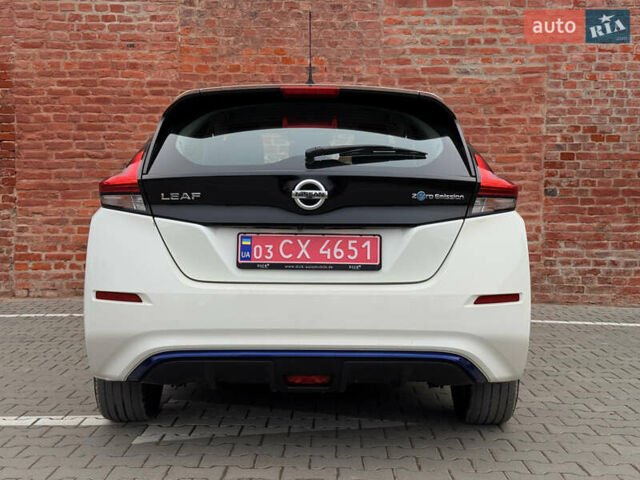 Белый Ниссан Лиф, объемом двигателя 0 л и пробегом 109 тыс. км за 11999 $, фото 22 на Automoto.ua