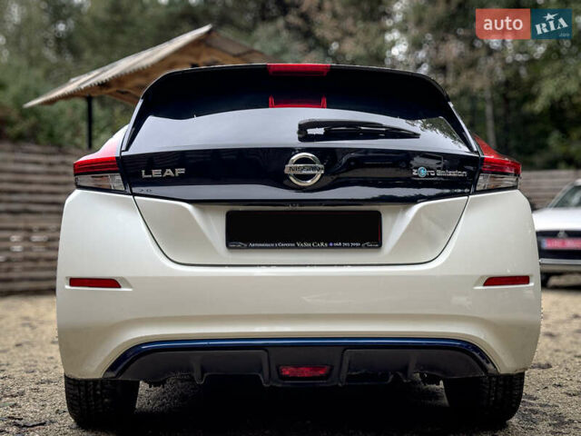 Білий Ніссан Ліф, об'ємом двигуна 0 л та пробігом 18 тис. км за 14500 $, фото 34 на Automoto.ua