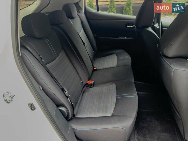 Білий Ніссан Ліф, об'ємом двигуна 0 л та пробігом 18 тис. км за 14500 $, фото 97 на Automoto.ua