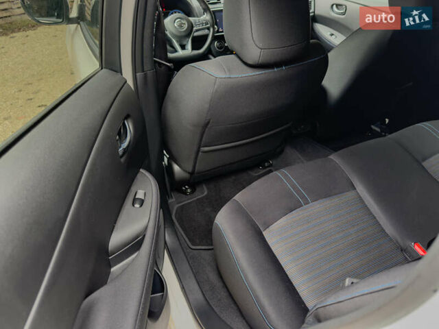 Білий Ніссан Ліф, об'ємом двигуна 0 л та пробігом 18 тис. км за 14500 $, фото 82 на Automoto.ua