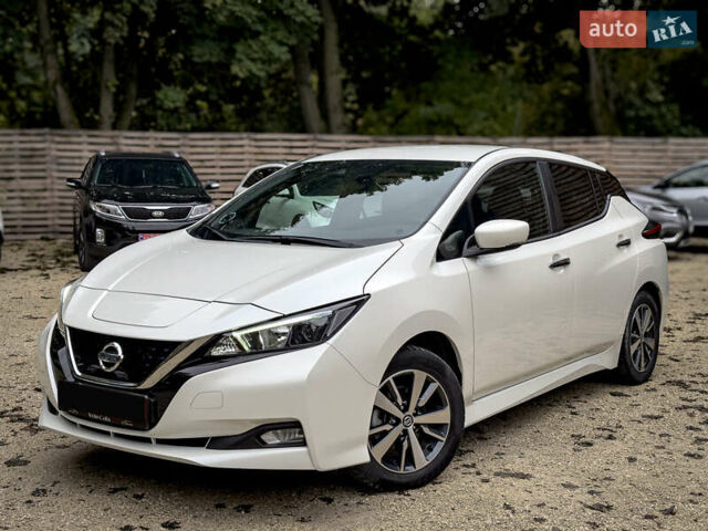 Білий Ніссан Ліф, об'ємом двигуна 0 л та пробігом 18 тис. км за 14500 $, фото 14 на Automoto.ua