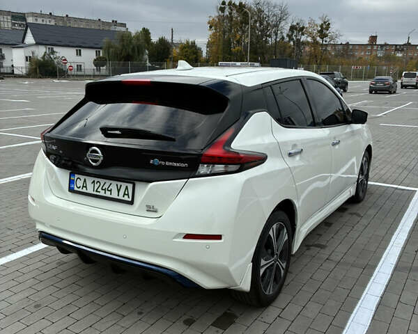 Білий Ніссан Ліф, об'ємом двигуна 0 л та пробігом 46 тис. км за 17750 $, фото 6 на Automoto.ua