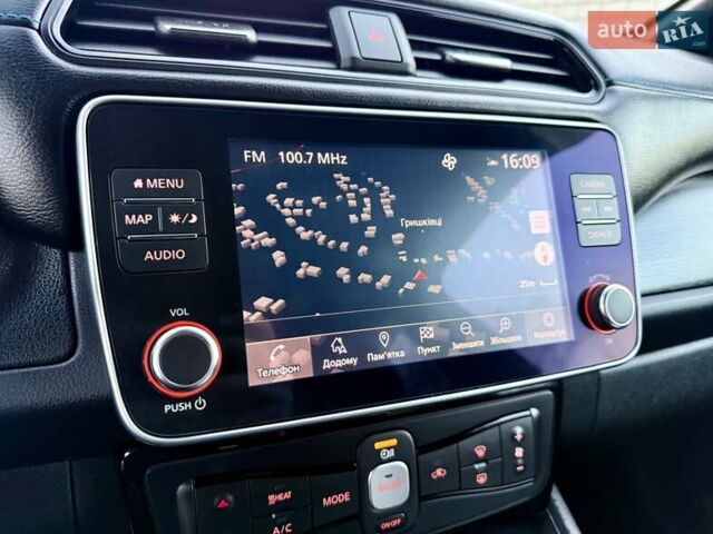 Белый Ниссан Лиф, объемом двигателя 0 л и пробегом 98 тыс. км за 15950 $, фото 61 на Automoto.ua