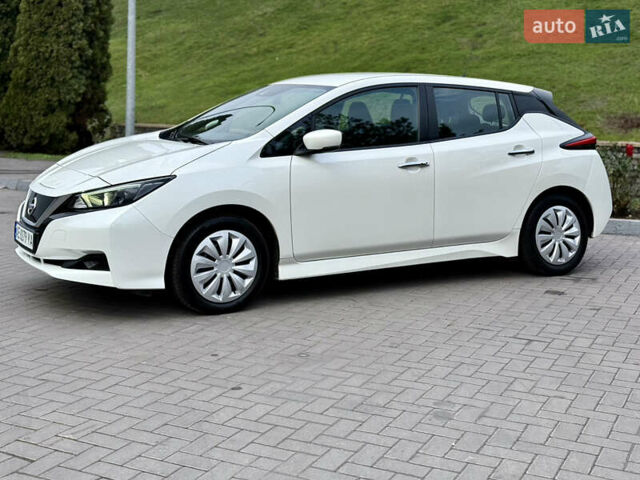 Белый Ниссан Лиф, объемом двигателя 0 л и пробегом 115 тыс. км за 11700 $, фото 8 на Automoto.ua