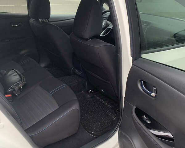 Белый Ниссан Лиф, объемом двигателя 0 л и пробегом 84 тыс. км за 16899 $, фото 14 на Automoto.ua